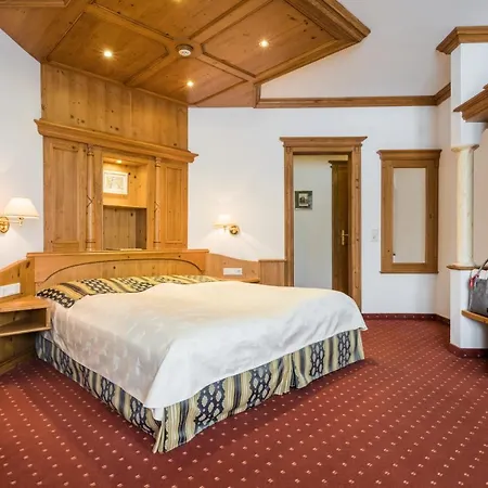 Alte Schmiede Hiltpolt 호텔 4*