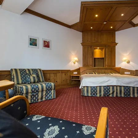 Alte Schmiede Hiltpolt 호텔 4*